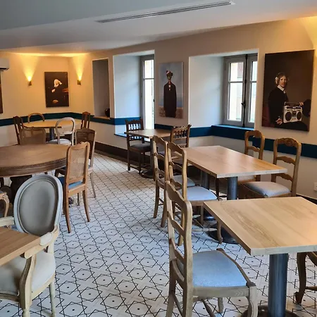 De L'etoile 3*